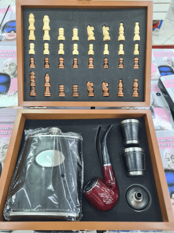 KIT DE AJEDREZ PORTA WISKY Y PIPA - Imagen 4